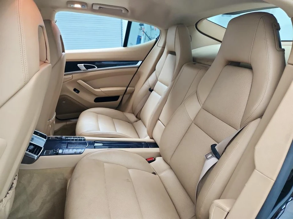 2014 Porsche 970 Panamera - Image 23 of 31