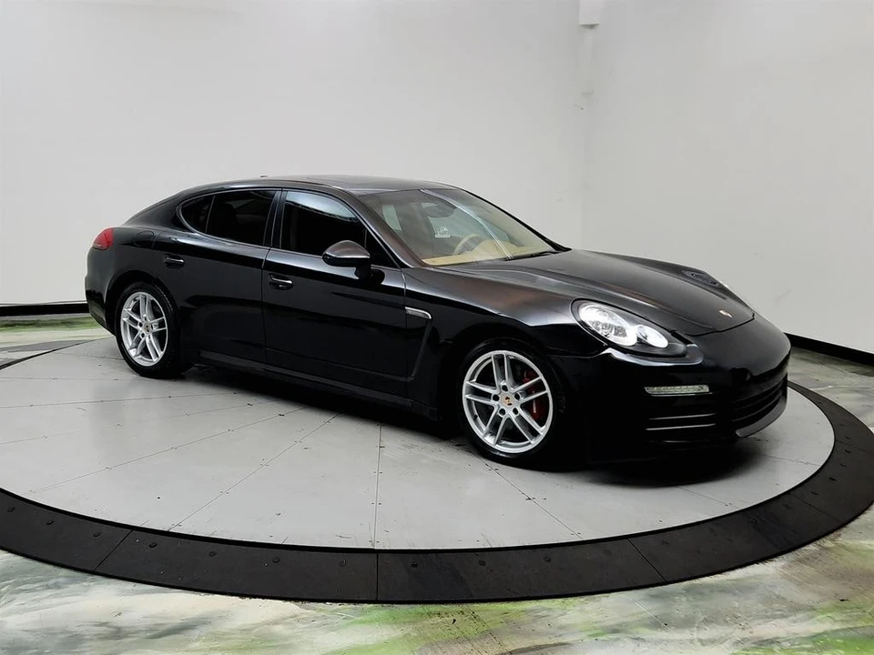 2014 Porsche 970 Panamera - Image 3 of 31
