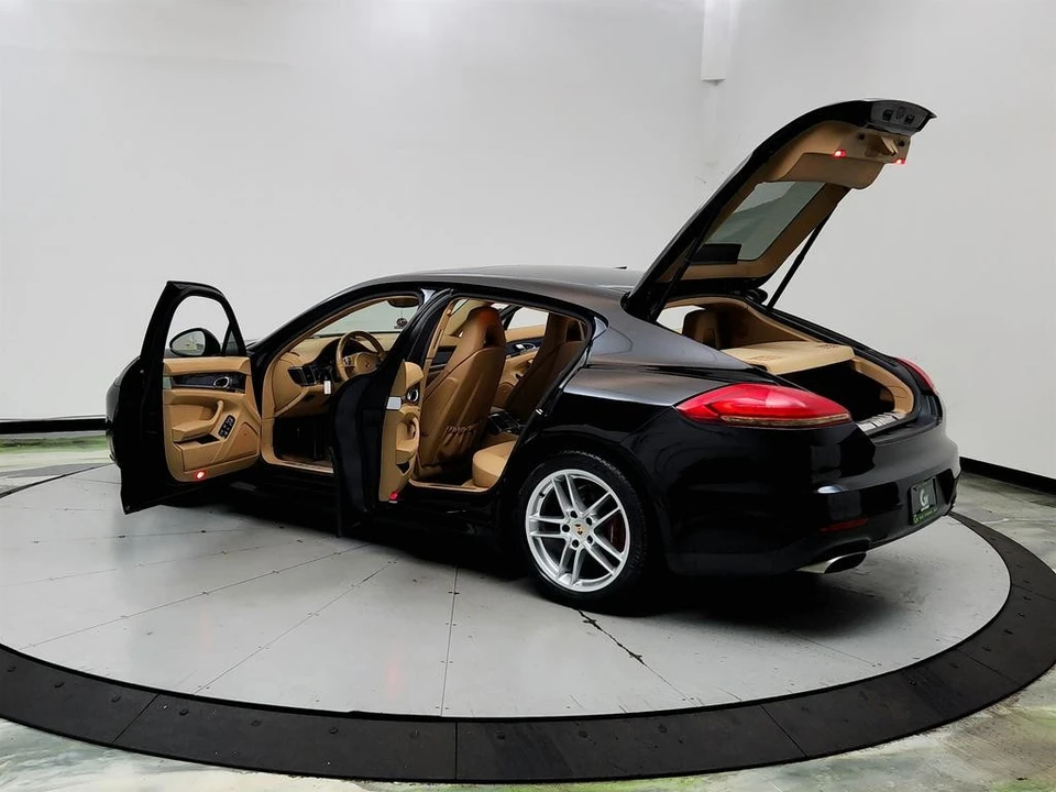 2014 Porsche 970 Panamera - Image 12 of 31