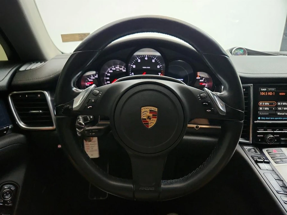 2014 Porsche 970 Panamera - Image 17 of 31