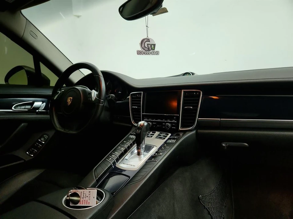 2014 Porsche 970 Panamera - Image 25 of 31