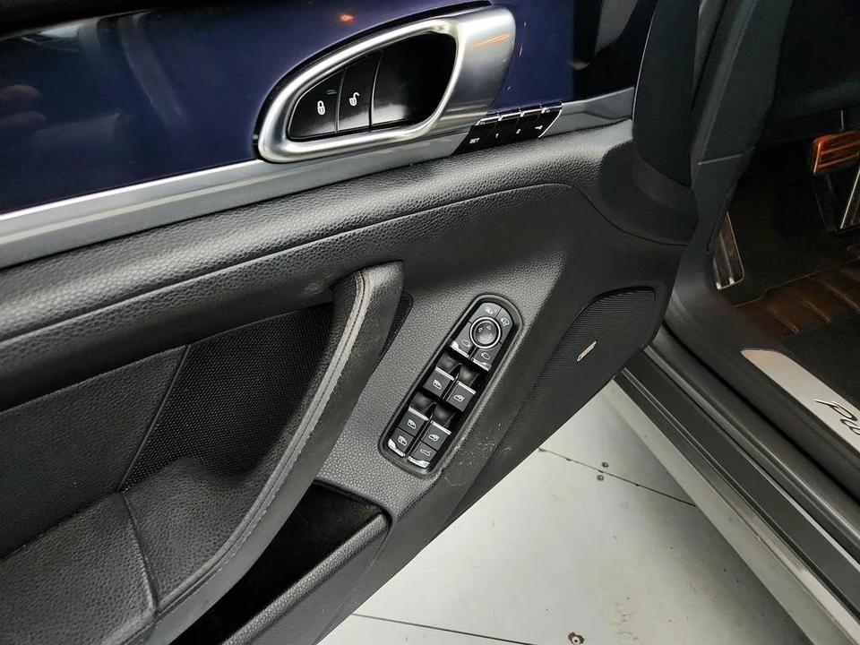 2014 Porsche 970 Panamera - Image 22 of 31