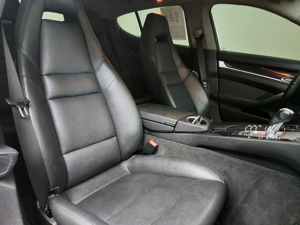 2014 Porsche 970 Panamera - Image 27 of 31