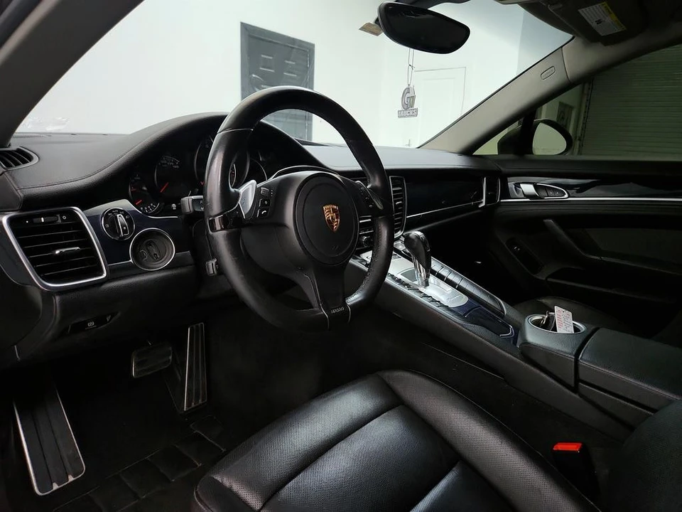 2014 Porsche 970 Panamera - Image 13 of 31