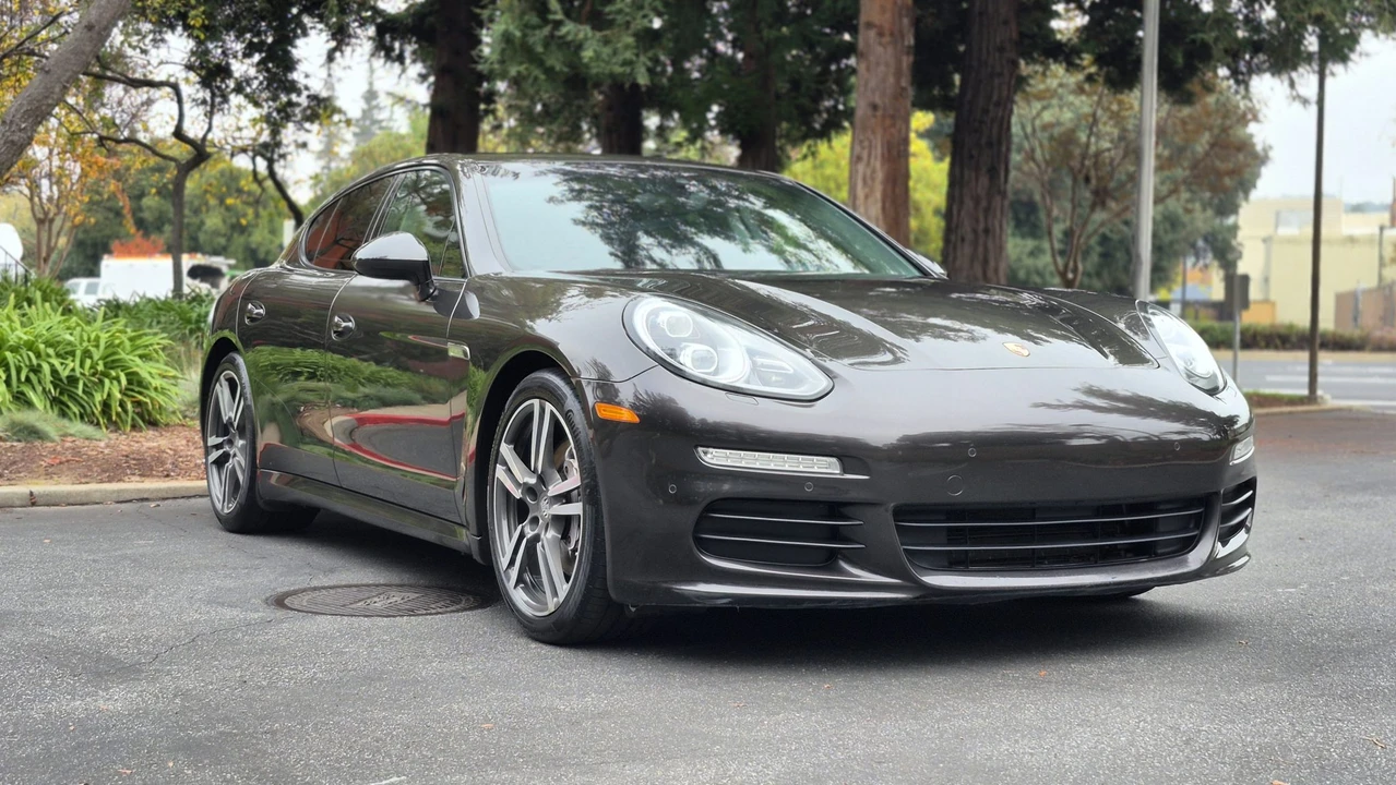 2014 Porsche 970 Panamera 4S - Image 24 of 31