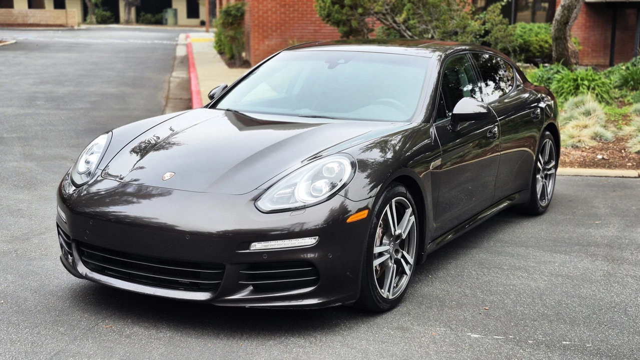 2014 Porsche 970 Panamera 4S - Image 7 of 31