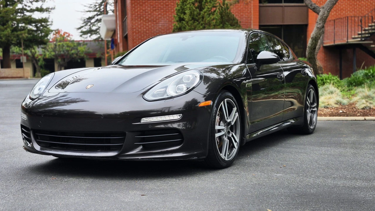 2014 Porsche 970 Panamera 4S - Image 8 of 31