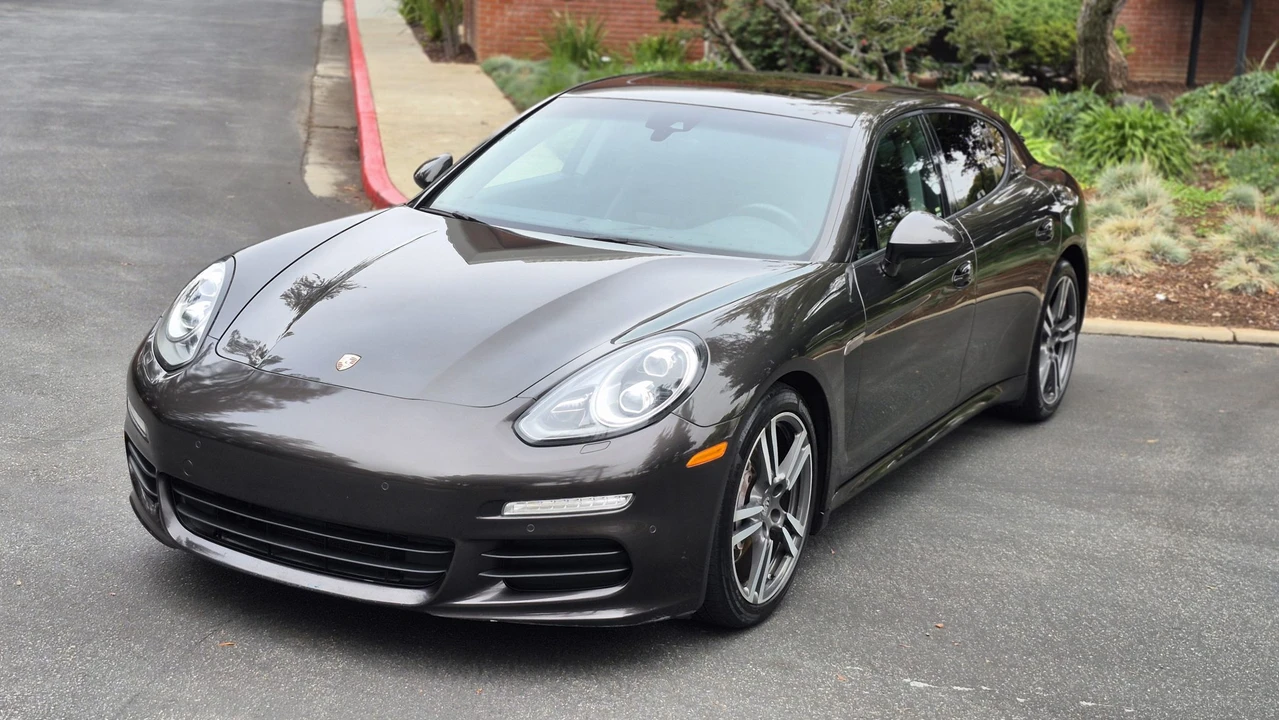 2014 Porsche 970 Panamera 4S - Image 9 of 31