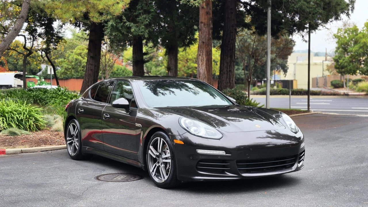 2014 Porsche 970 Panamera 4S - Image 26 of 31