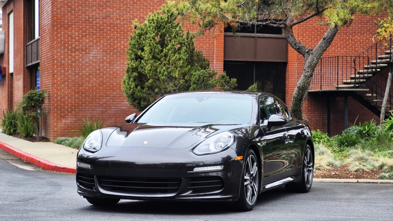2014 Porsche 970 Panamera 4S - Image 13 of 31
