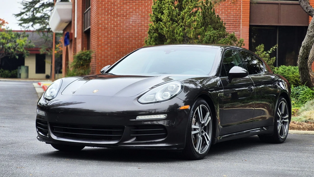 2014 Porsche 970 Panamera 4S - Image 5 of 31
