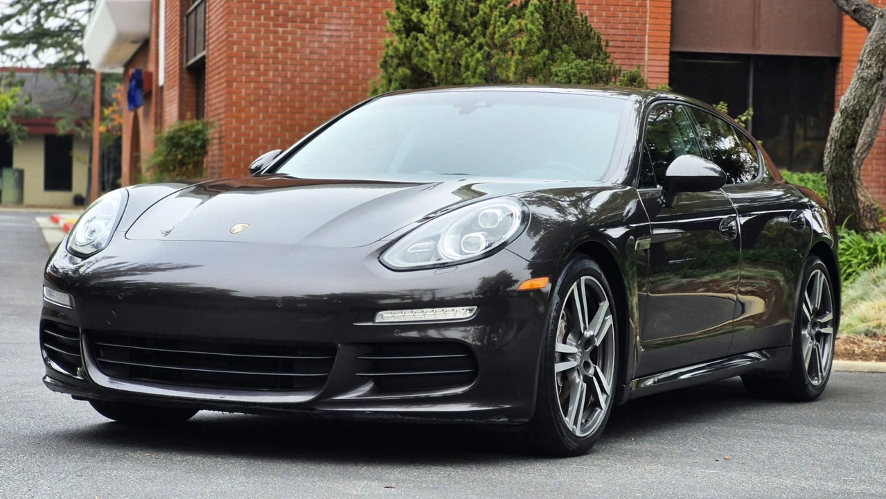 2014 Porsche 970 Panamera 4S - Image 6 of 31
