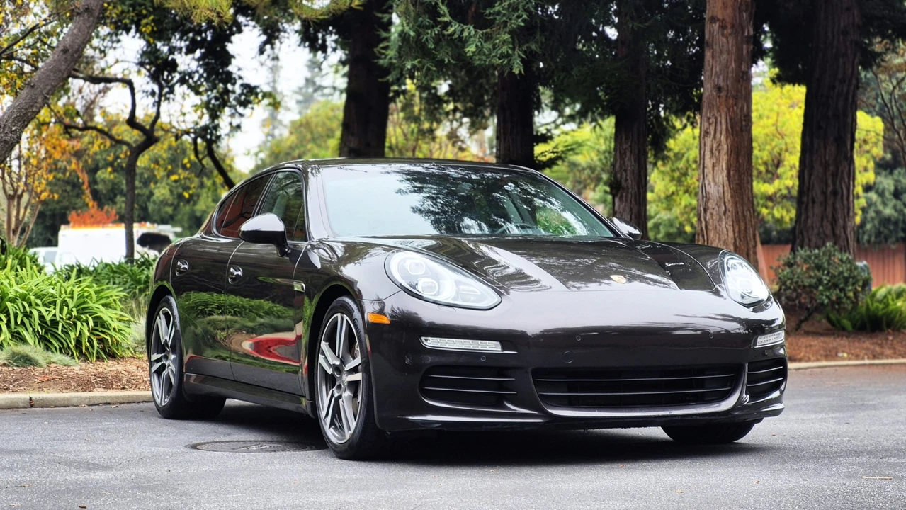2014 Porsche 970 Panamera 4S - Image 20 of 31