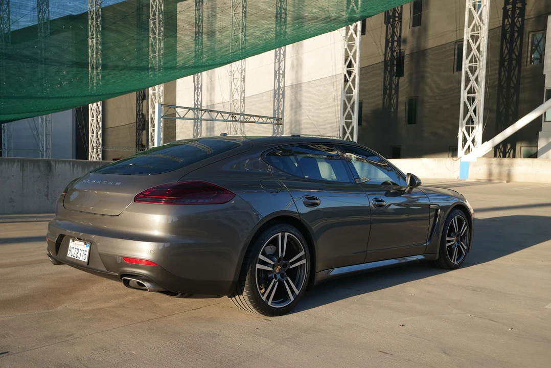 2014 Porsche 970 Panamera - Image 14 of 31