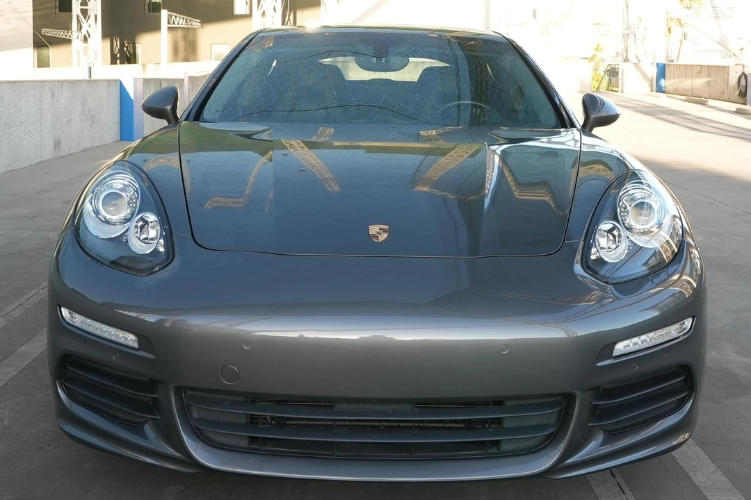 2014 Porsche 970 Panamera - Image 2 of 31