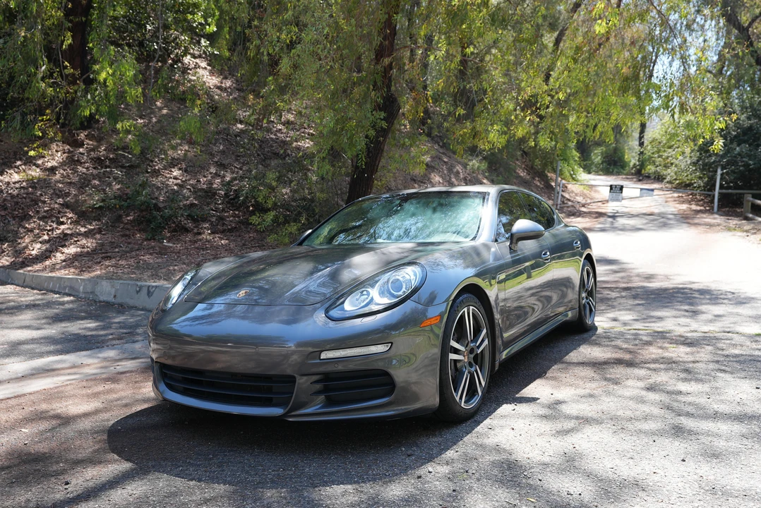 2014 Porsche 970 Panamera - Image 24 of 31