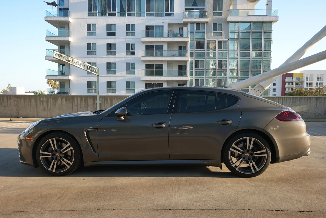 2014 Porsche 970 Panamera - Image 11 of 31