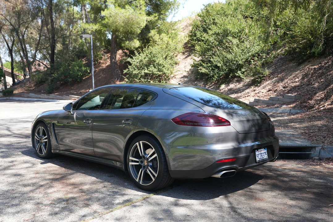 2014 Porsche 970 Panamera - Image 29 of 31