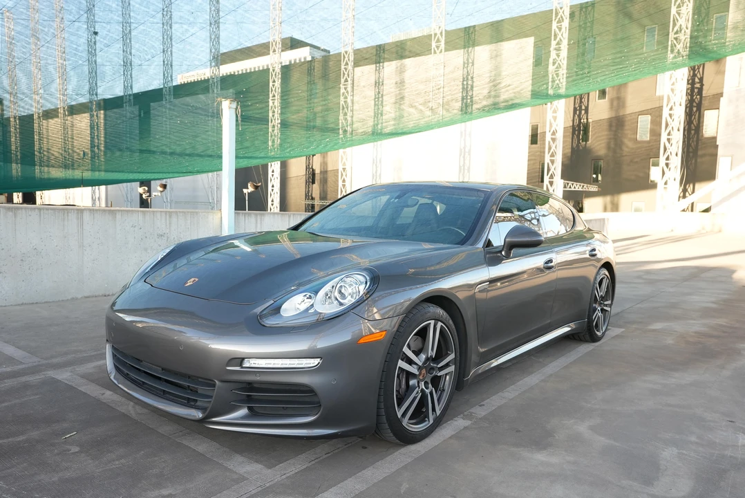 2014 Porsche 970 Panamera - Image 9 of 31