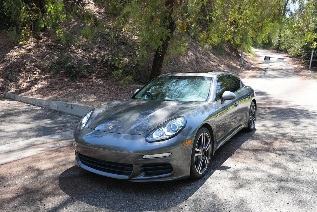 2014 Porsche 970 Panamera - Image 25 of 31