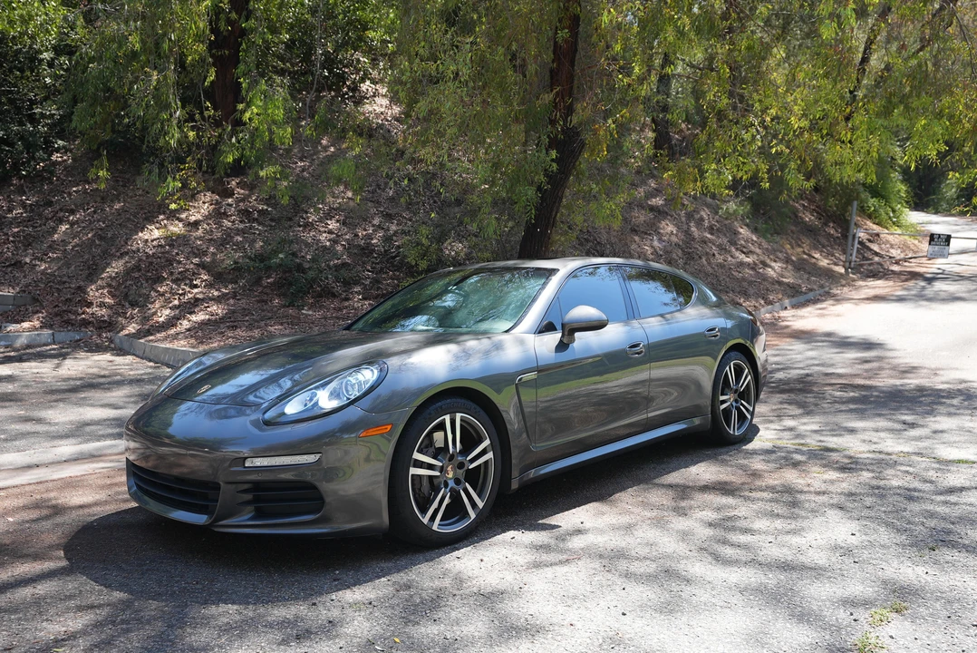 2014 Porsche 970 Panamera - Image 26 of 31