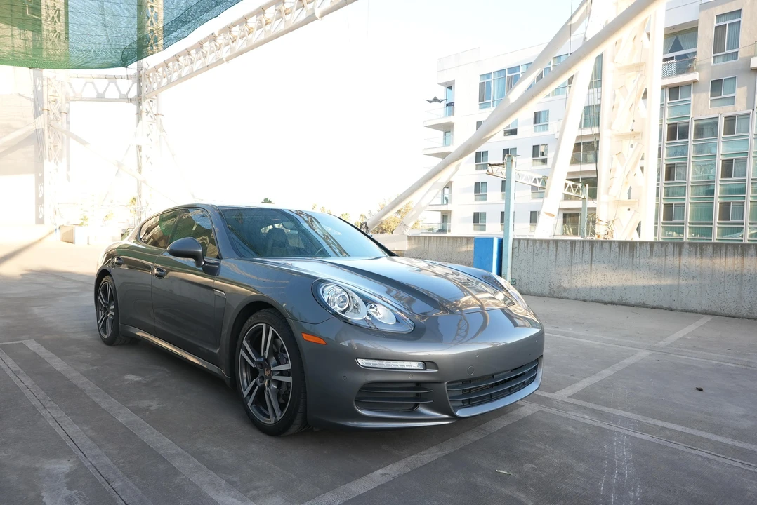 2014 Porsche 970 Panamera - Image 18 of 31
