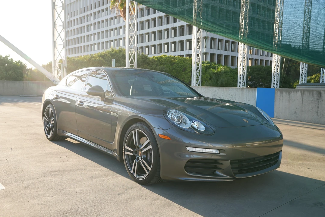 2014 Porsche 970 Panamera - Image 19 of 31