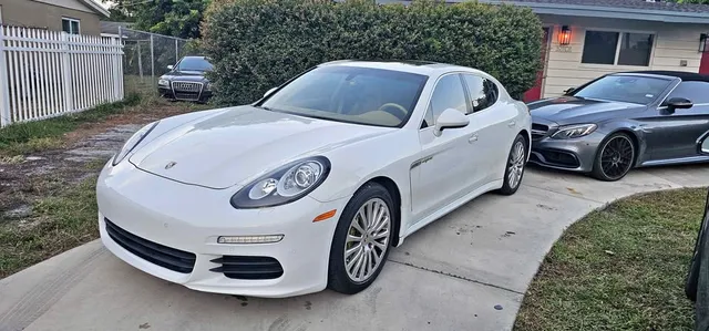2014 Porsche Panamera 4S E-Hybrid Executive Sedan 4D