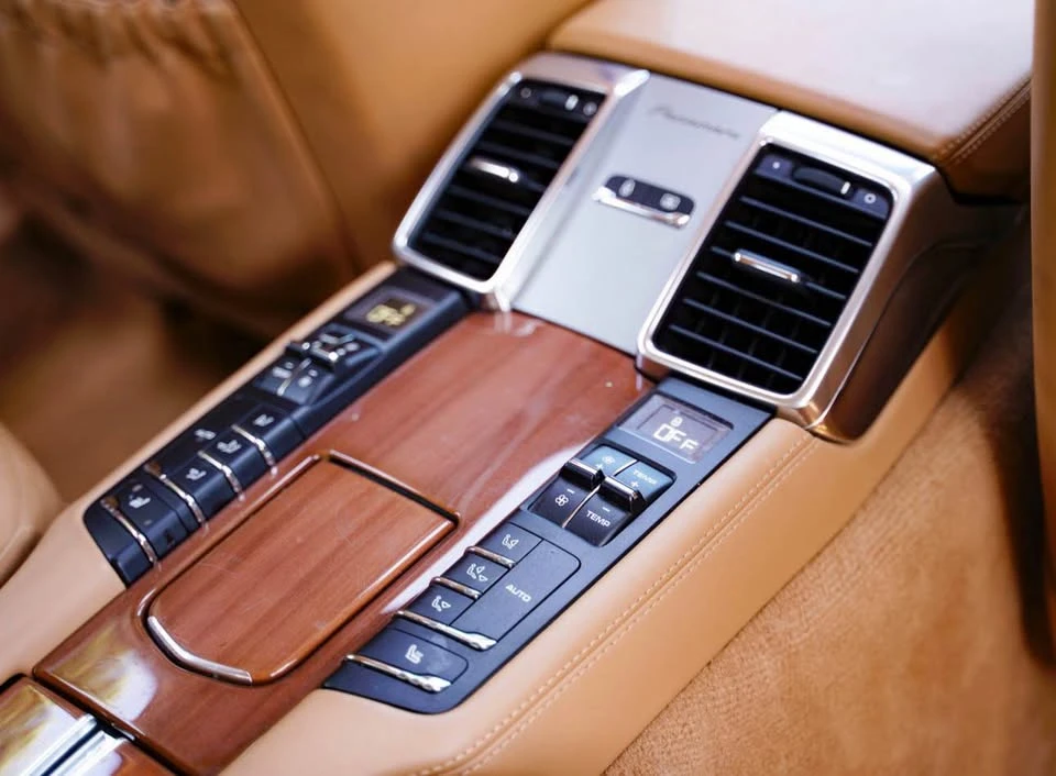 2014 Porsche 970 Panamera S - Image 9 of 10