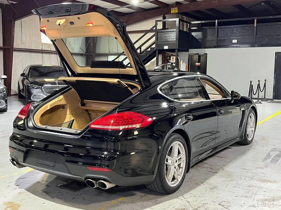 2014 Porsche 970 Panamera S - Image 20 of 21