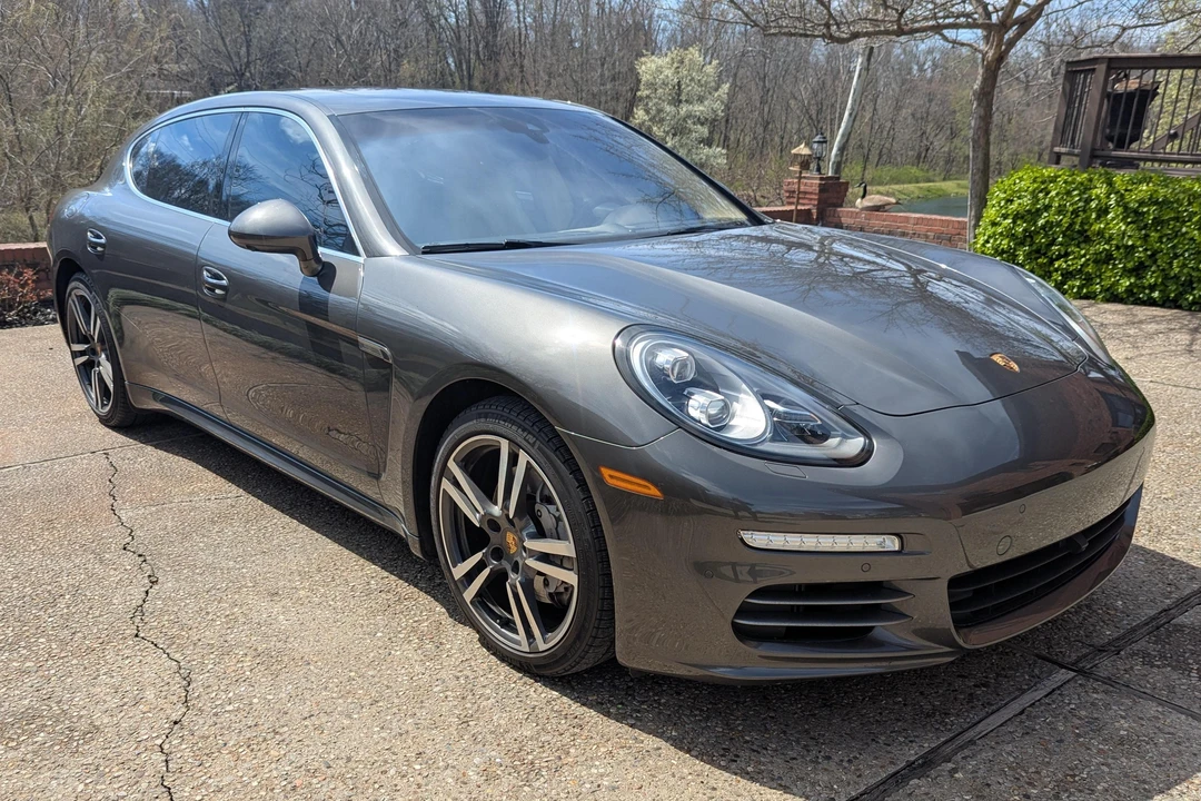 2014 Porsche 970 Panamera 4S - Image 2 of 31