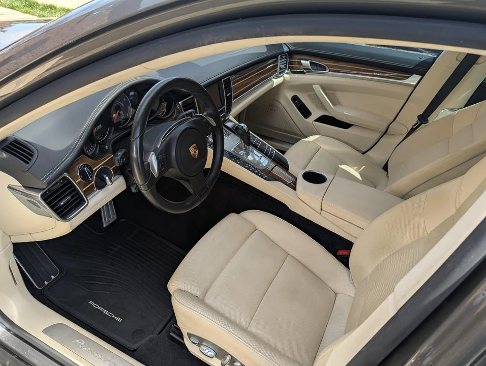 2014 Porsche 970 Panamera 4S - Image 26 of 31
