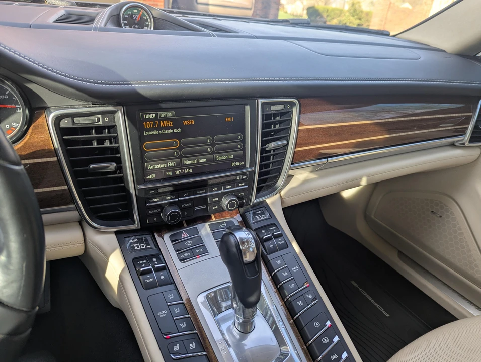 2014 Porsche 970 Panamera 4S - Image 31 of 31