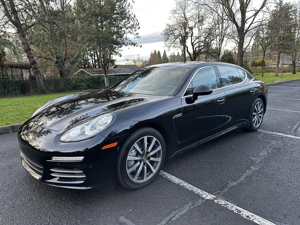2014 Porsche 970 Panamera 4S - Image 2 of 31