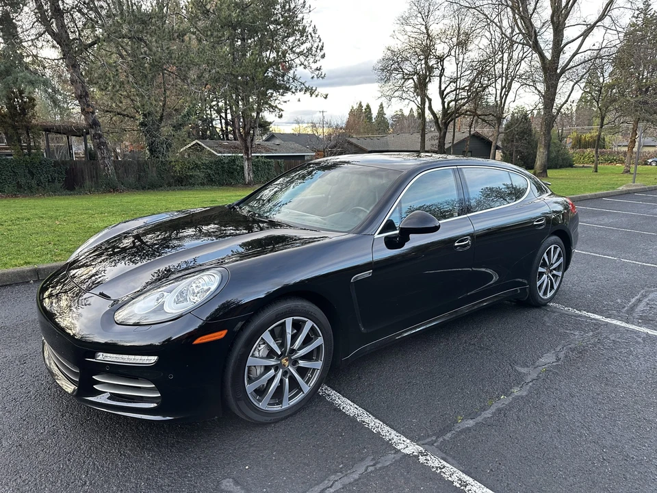 2014 Porsche 970 Panamera 4S - Image 4 of 31