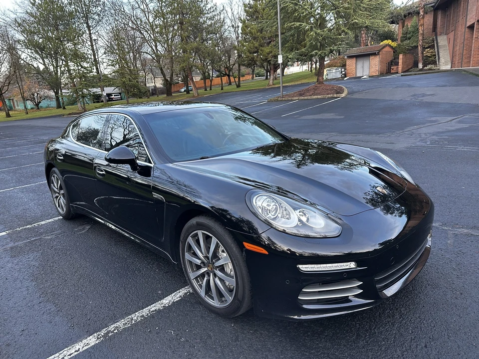 2014 Porsche 970 Panamera 4S - Image 8 of 31