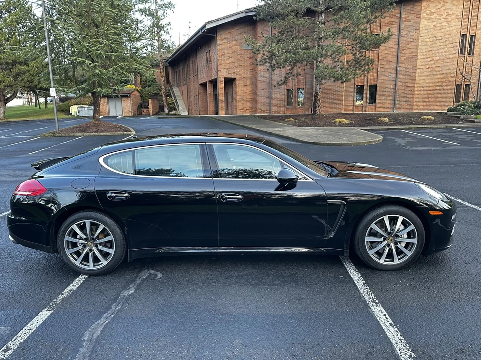 2014 Porsche 970 Panamera 4S - Image 11 of 31