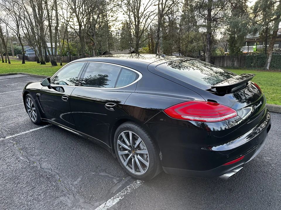 2014 Porsche 970 Panamera 4S - Image 24 of 31