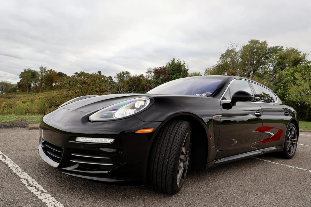 2014 Porsche 970 Panamera 4S - Image 25 of 31