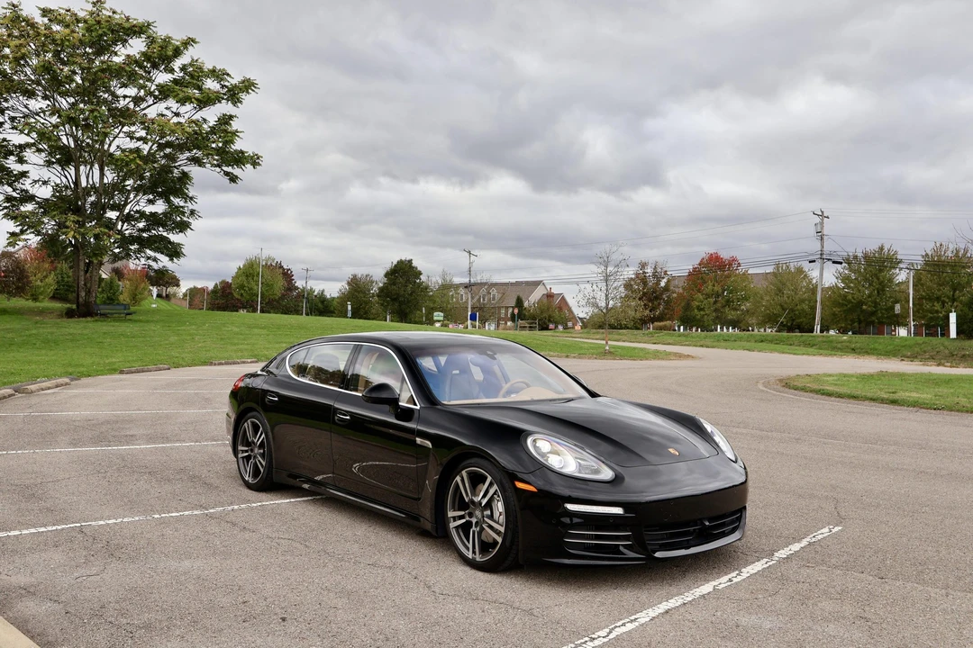 2014 Porsche 970 Panamera 4S - Image 2 of 31