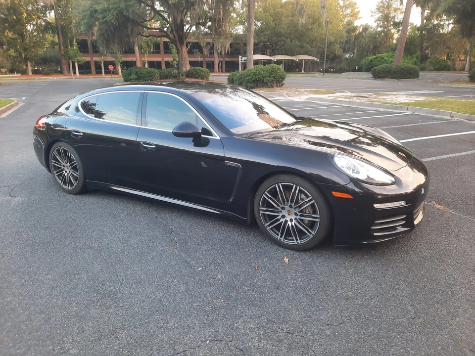 2014 Porsche 970 Panamera 4S - Image 2 of 31
