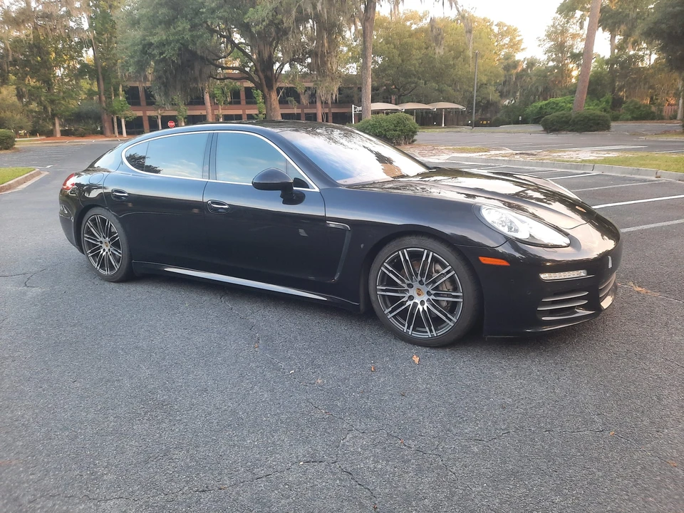 2014 Porsche 970 Panamera 4S - Image 3 of 31