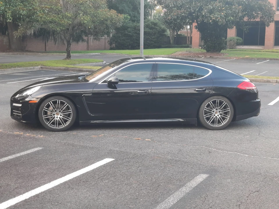 2014 Porsche 970 Panamera 4S - Image 18 of 31