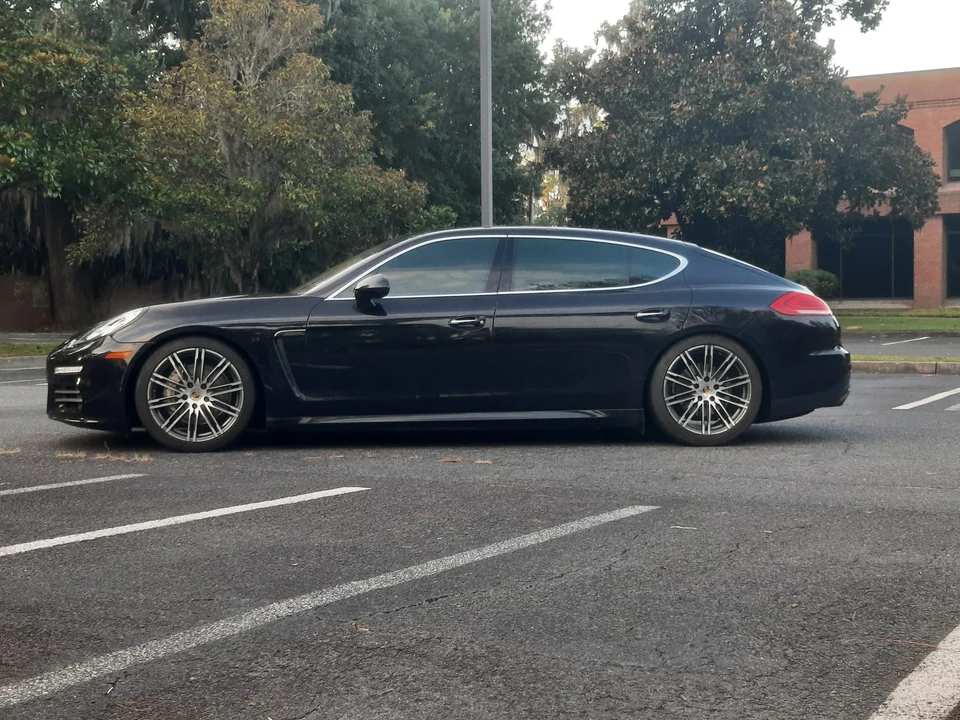 2014 Porsche 970 Panamera 4S - Image 17 of 31
