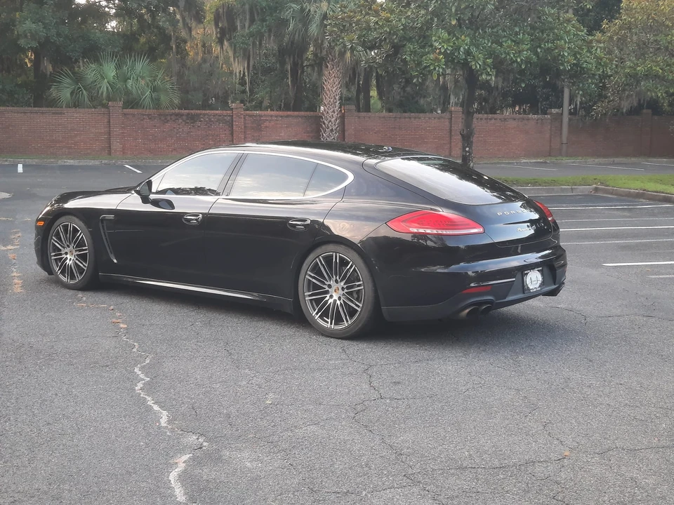 2014 Porsche 970 Panamera 4S - Image 23 of 31