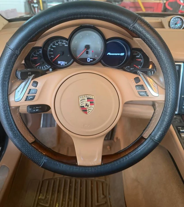 2014 Porsche 970 Panamera 4S - Image 8 of 9