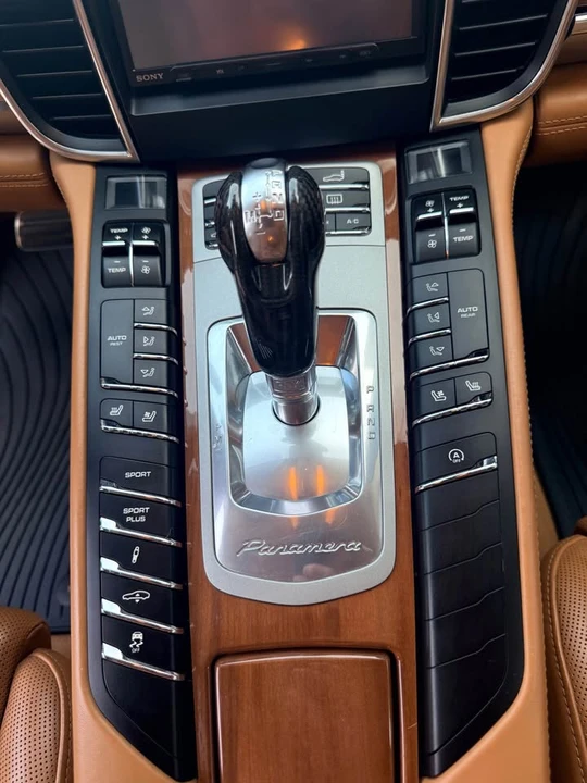 2014 Porsche 970 Panamera 4S - Image 13 of 16