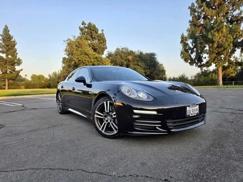 2014 Porsche Panamera 4S Sedan 4D