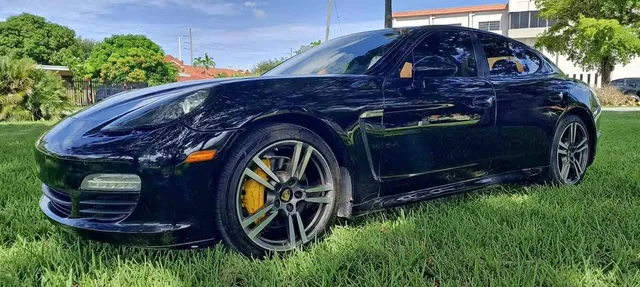 2014 Porsche Panamera 4S Sedan 4D