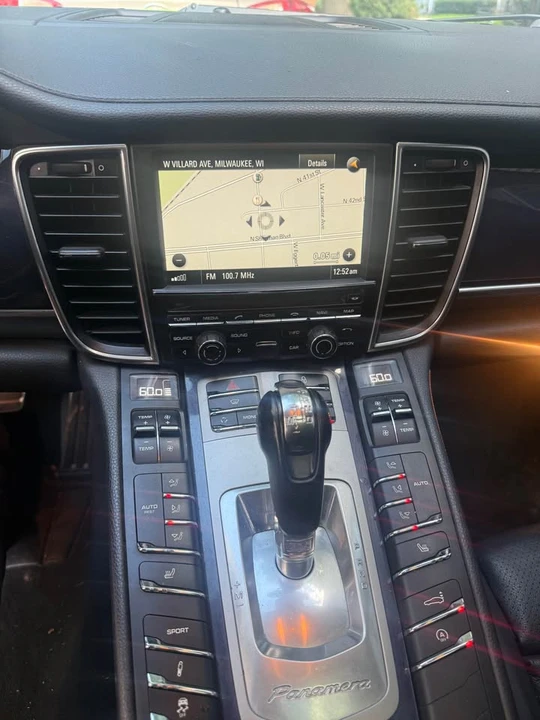 2014 Porsche 970 Panamera 4S - Image 4 of 4